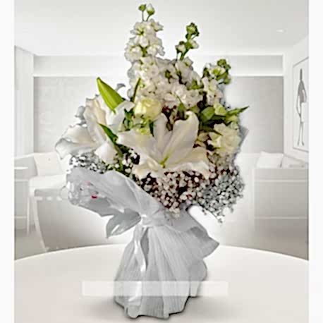 Mis kokulu lilyum ve şebboy buketi