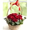 Sepet içinde güller