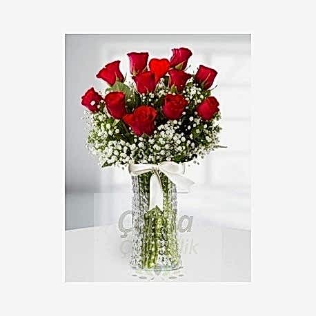 GÜLLERİN ZERAFETİ