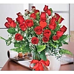 25 Kırmızı Gül Vazosu
