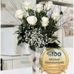 7 Beyaz Gül Vazosu
