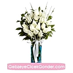 Cam Vazoda 21 Beyaz Gül